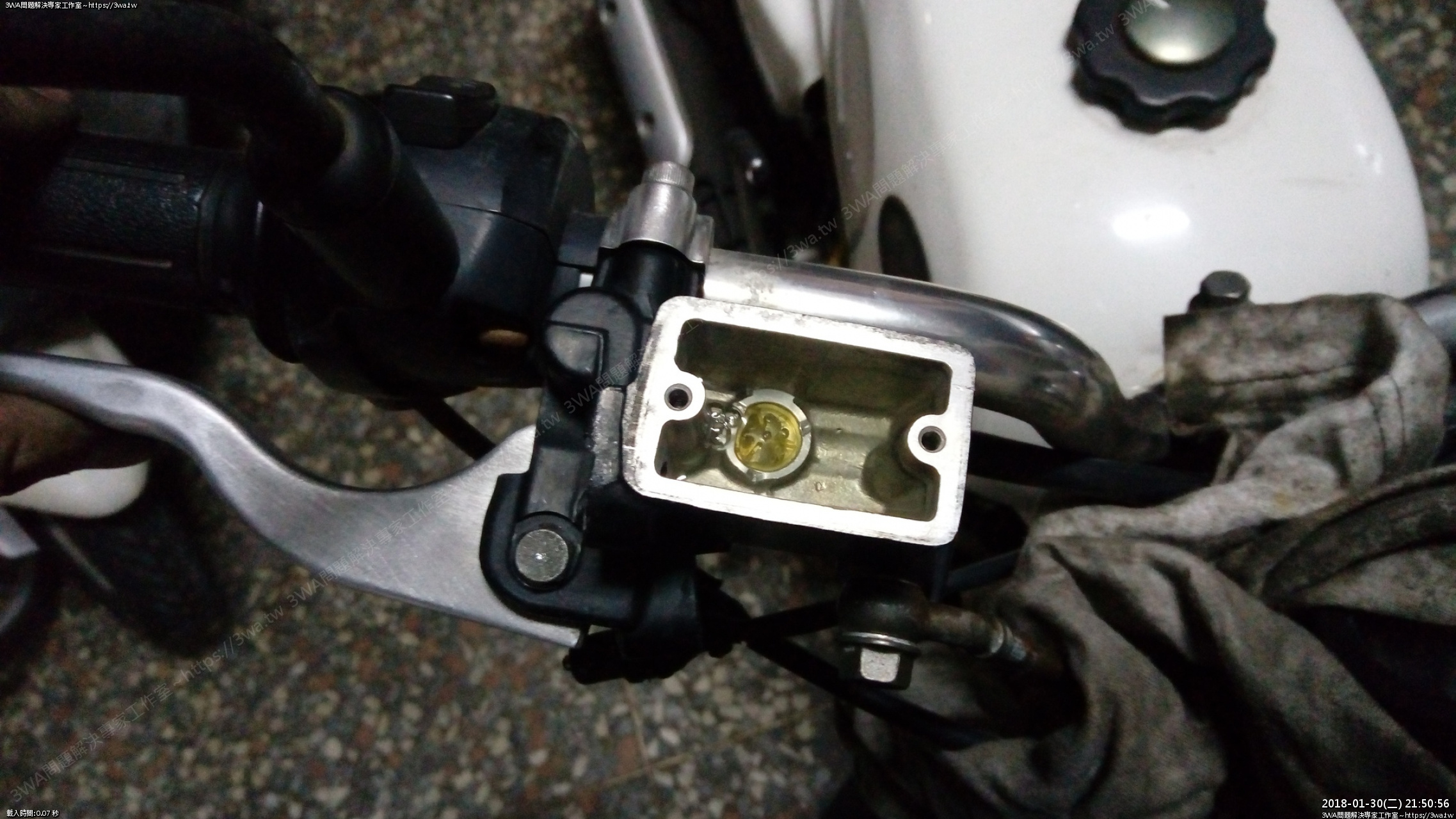 //www.3wa.tw/photo/small.php?w_size=1280&compassion=95&file_name=users/shadow/1517322512.jpg&rotate=90